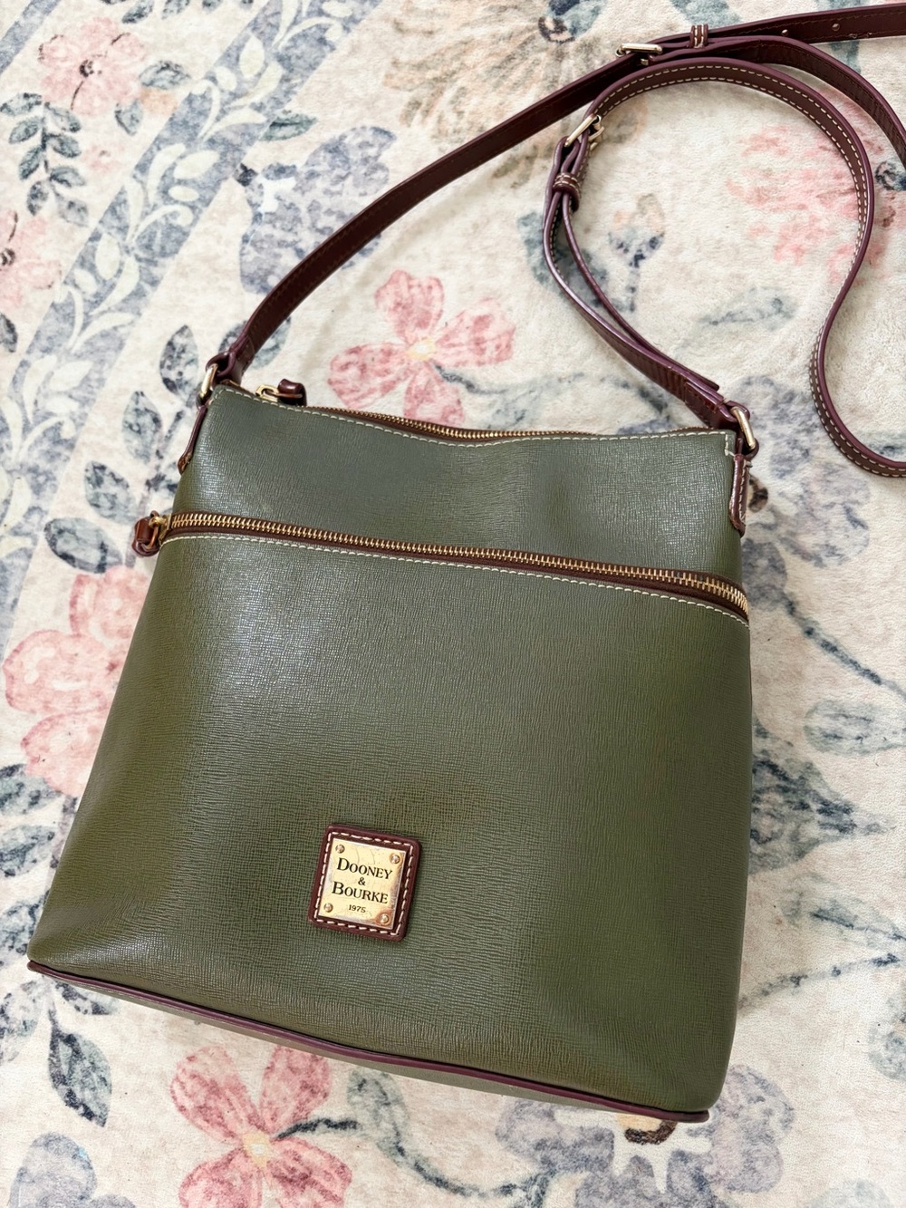 Vintage Dooney & Bourke Olive/Brown Leather Crossbody Shoulder Handbag